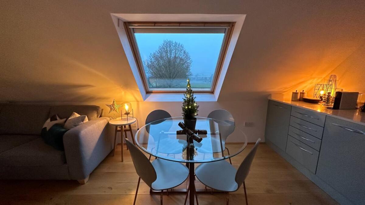ワイモンダム The Pheasantry Bed & Breakfast エクステリア 写真